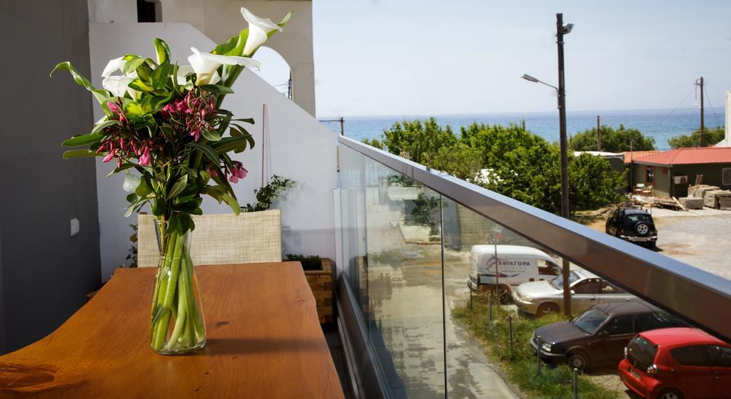 Beachside Apartment In Plakias Centre! Экстерьер фото